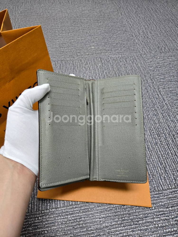 [정품]루이비통 코스모스 티타늄 장지갑--4