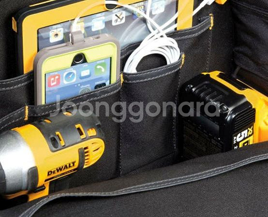디월트 DGCL33 33포켓 조명 USB 충전 백팩--6