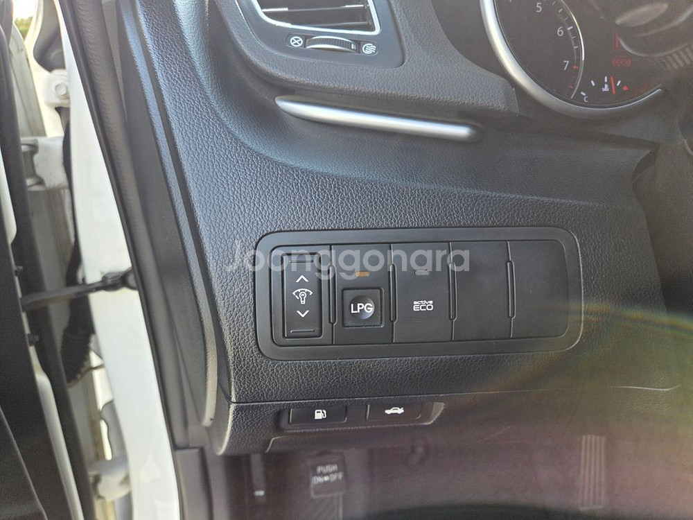 K7 LPG 3.0 2011년7월 판매합니다--5