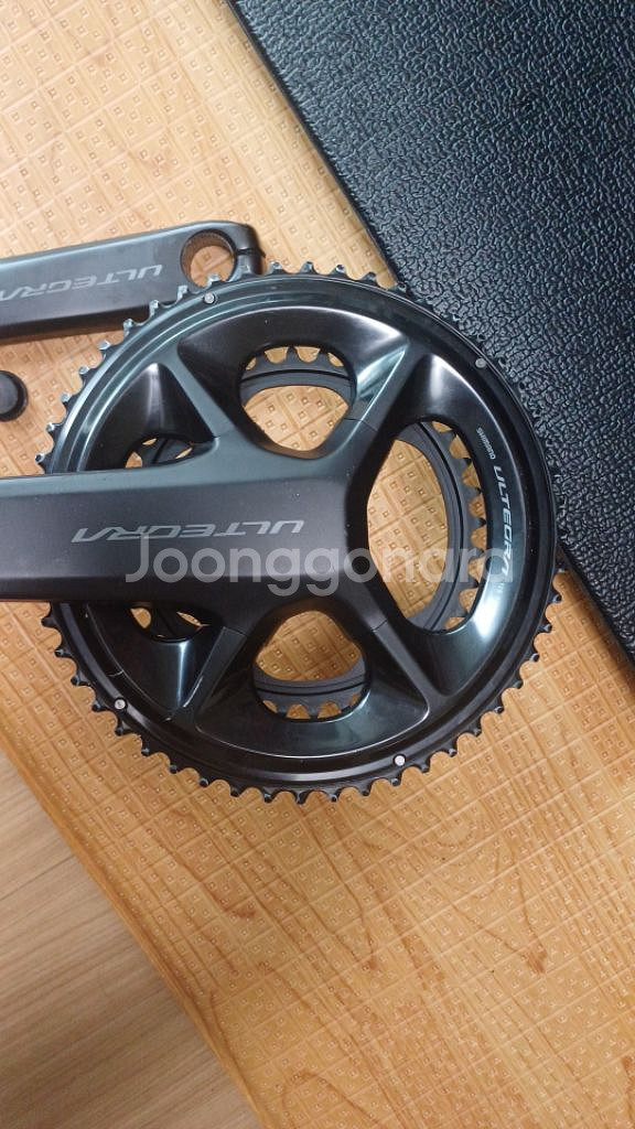 시마노 크랭크세트. 울테그라 R8100. 52-36--6