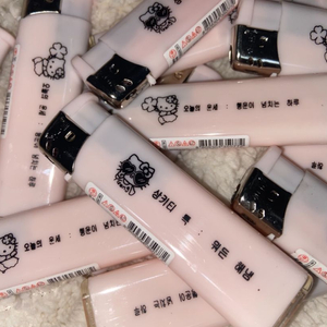 산리오 리락쿠마 헬로키티 판매 키링 포카
