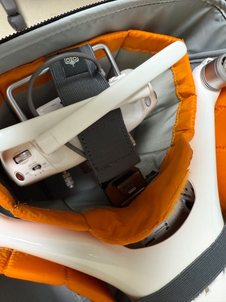 팬텀4 + 로우프로 드론 백팩 이미지