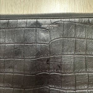 생로랑 클러치 판매 합니다