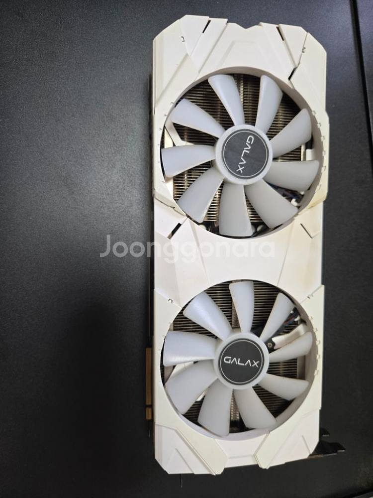 갤럭시 2070s 화이트 팝니다--1