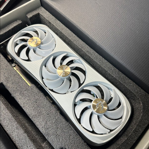 ZOTAC 지포스 화이트 4080 AIRO 16GB