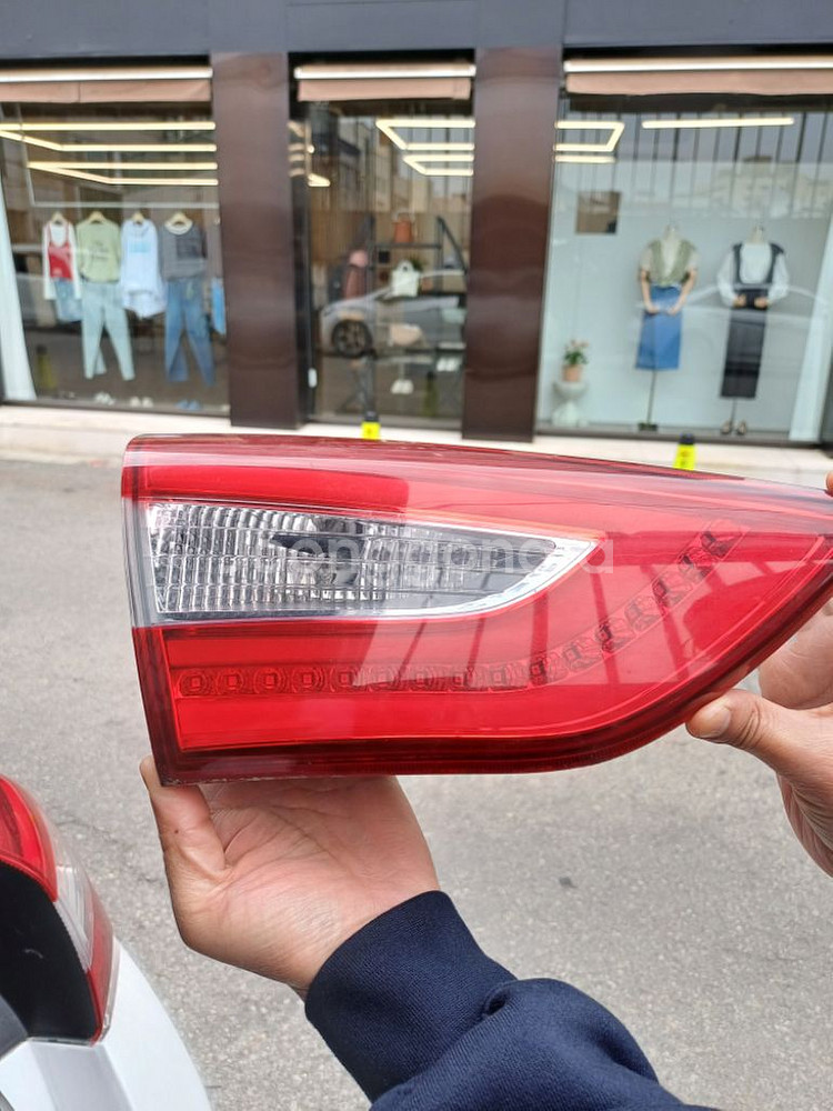 뉴i30 gd 트렁크led등 팝니다 개당4만입니다--1