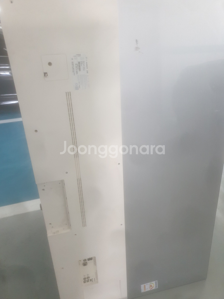 액정파손 LG65인치 TV 입니다--1