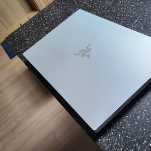 레이저 블레이드 15 스튜디오 노트북/램32G,4K