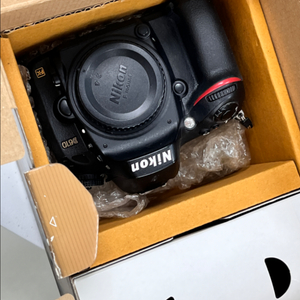 니콘 D610 DSLR 카메라 판매합니다