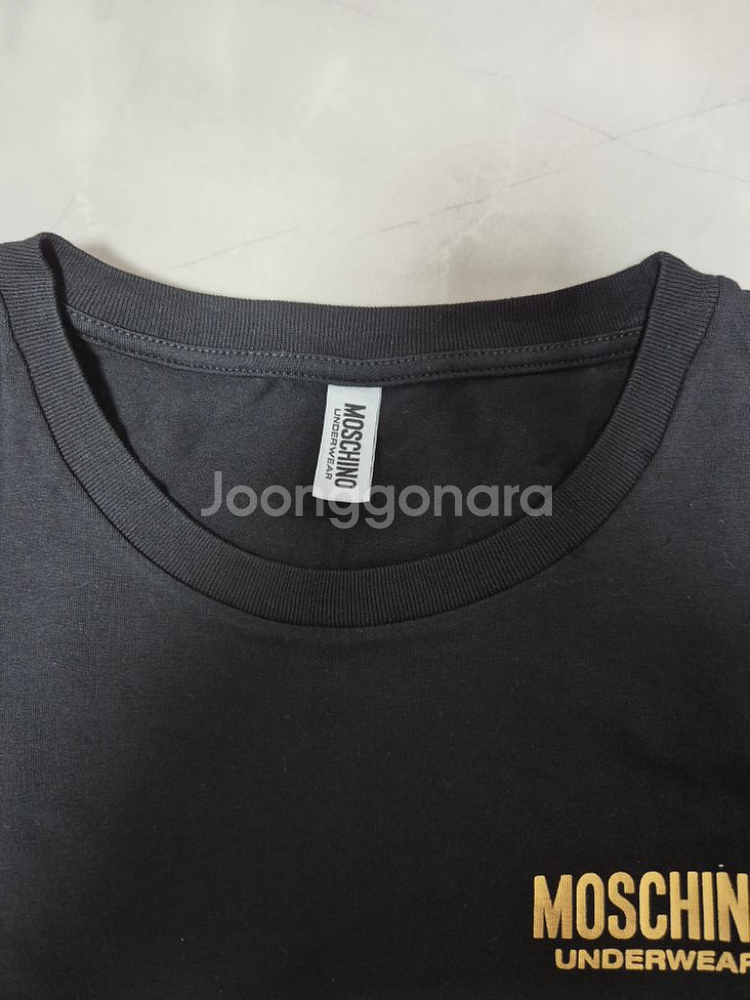모스키노 반팔티 정품 가격내림--1