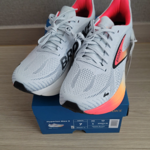 브룩스 러닝화 Hyperion Max 2 남성275