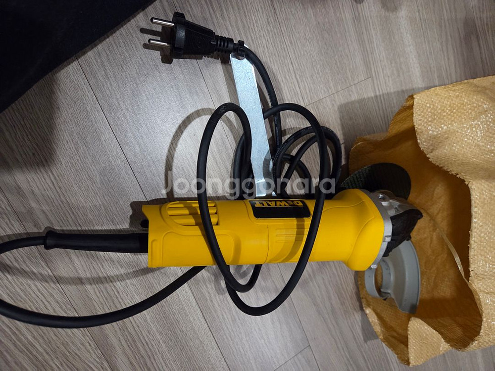 디월트 유선 4인치 그라인더 Dwe8100t--0
