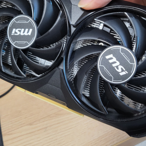 4060ti 풀박스 2달사용 상태s급
