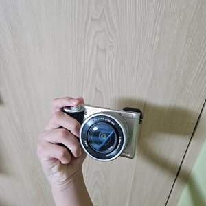소니 a6000팝니다