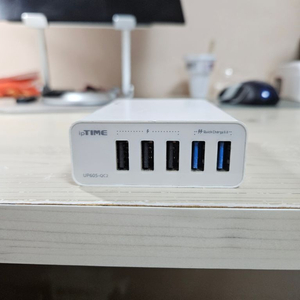 ipTIME 60W 5포트 충전기 팝니다.