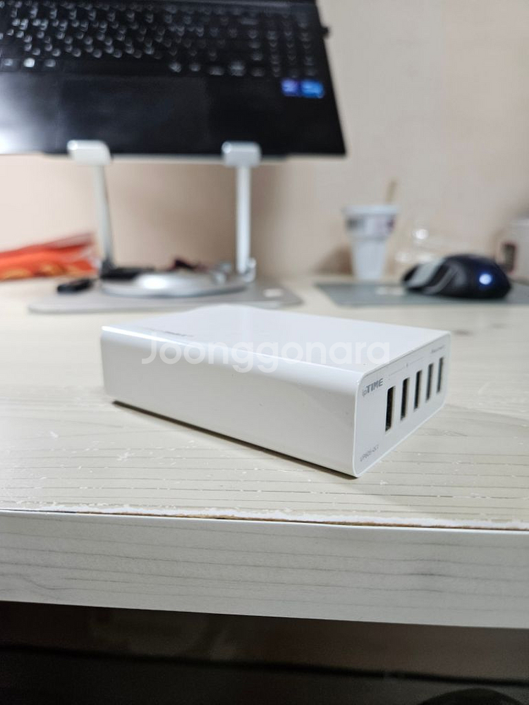 ipTIME 60W 5포트 충전기 팝니다.--1