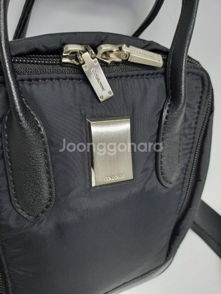 쿠론 패딩 볼륨 미니 크로스바디백--4