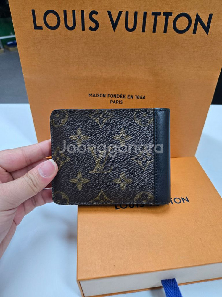 루이비통 마카사르 반지갑--1