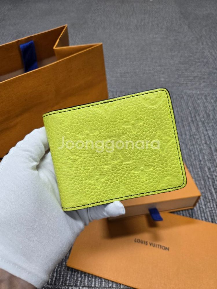 [정품]루이비통 신상 토뤼옹 반지갑--1