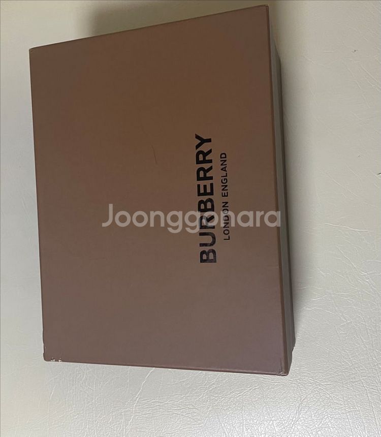 버버리 스니커즈--0