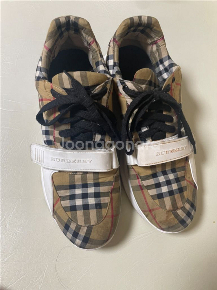 버버리 스니커즈--4