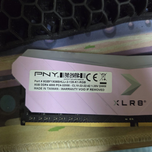 PNY CL18 DDR4-4000 8X2 16 램 판매