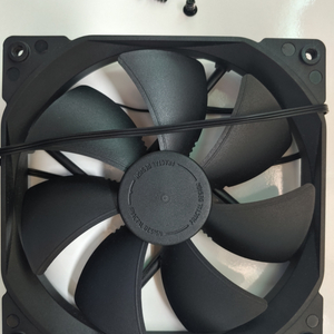프렉탈디자인 다이나믹X2 gp-14 140mm 팬