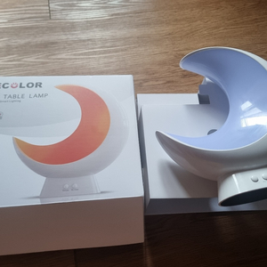 ecolor 초승달 램프 팝니다 SS급 상태