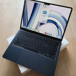 맥북에어 M2 8GB / 256GB 배터리99% 풀박