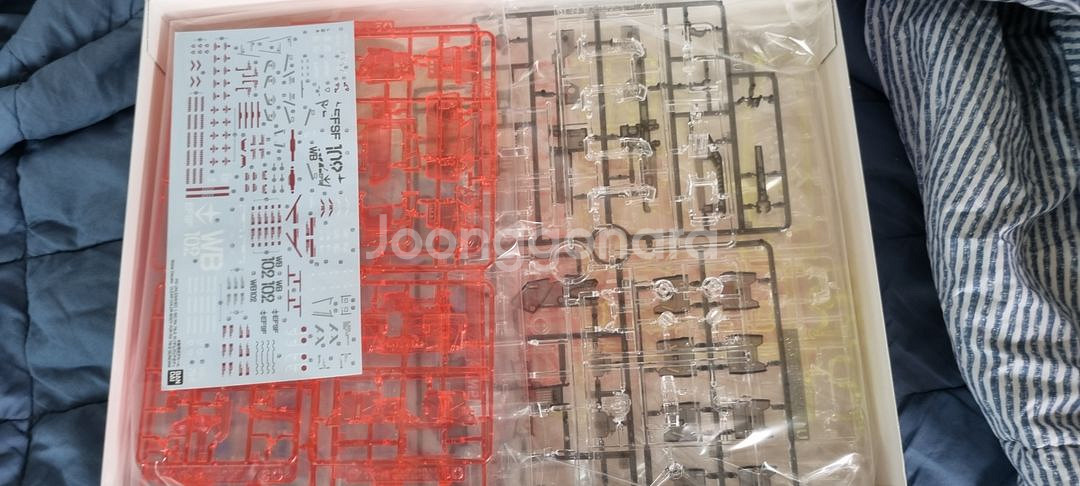 pg 언리쉬드 건담 외장 클리어 팝니다--1