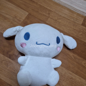 시나모롤 인형 팝니다.