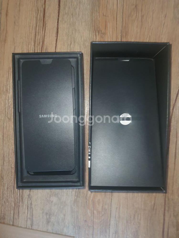 갤럭시 노트10+ 블랙 256G(박스o) 팝니다--1