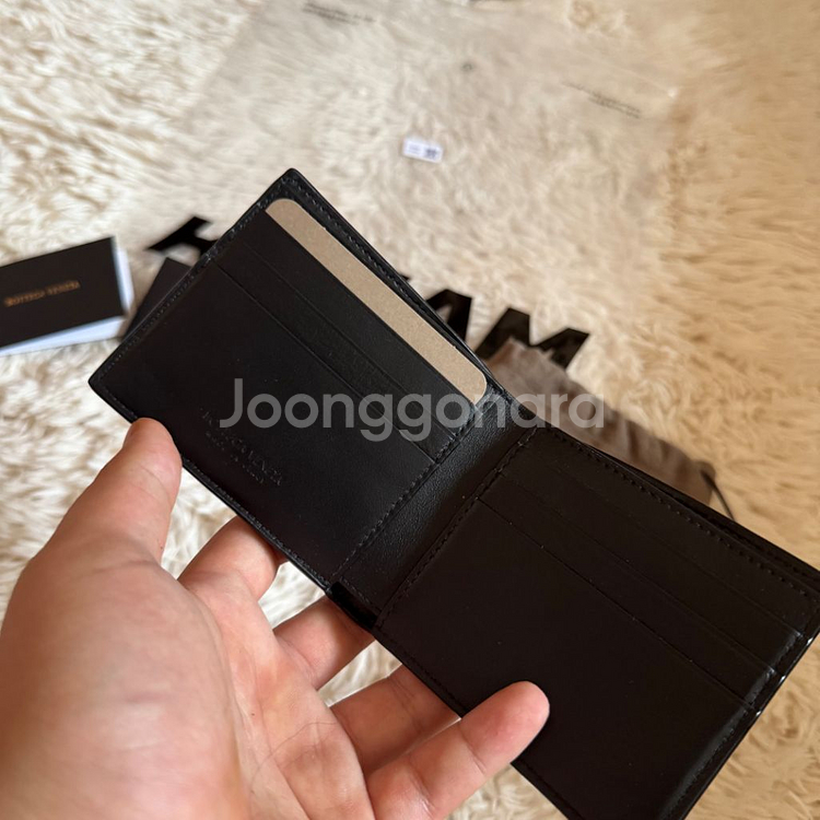 ( 정품 ) 보테가베네타 인트레치아토 반지갑 신형--2