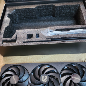 RTX 5070 ti 겜오씨9070xt니트로 추금교환O
