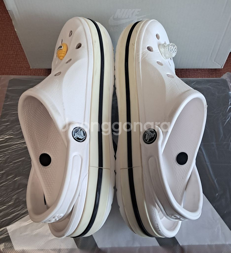 크록스정품 235 지비츠포함 m5w7--6