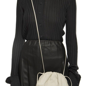 보테가베네타 Bottega Veneta 만두백 미니