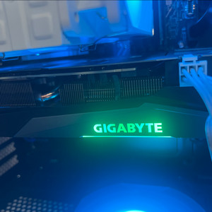 기가바이트 RTX 3070 그래픽 카드 팝니다