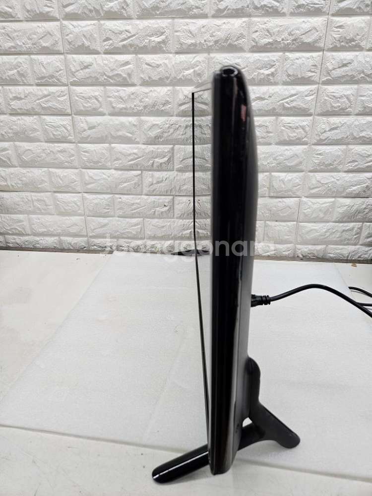 LG 32인치 LED TV 입니다--2