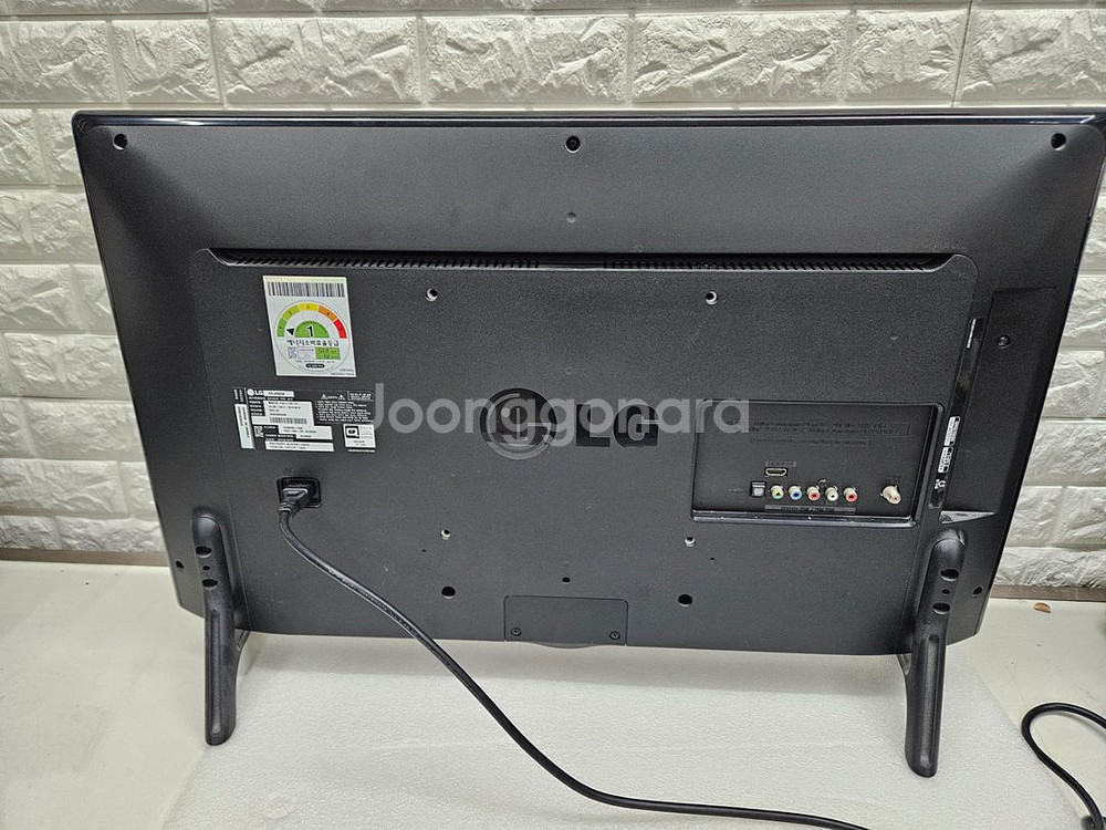LG 32인치 LED TV 입니다--3