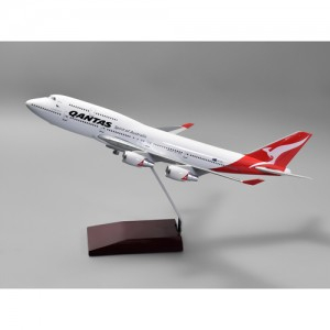 1/200 B747-400 1/200 B747-400