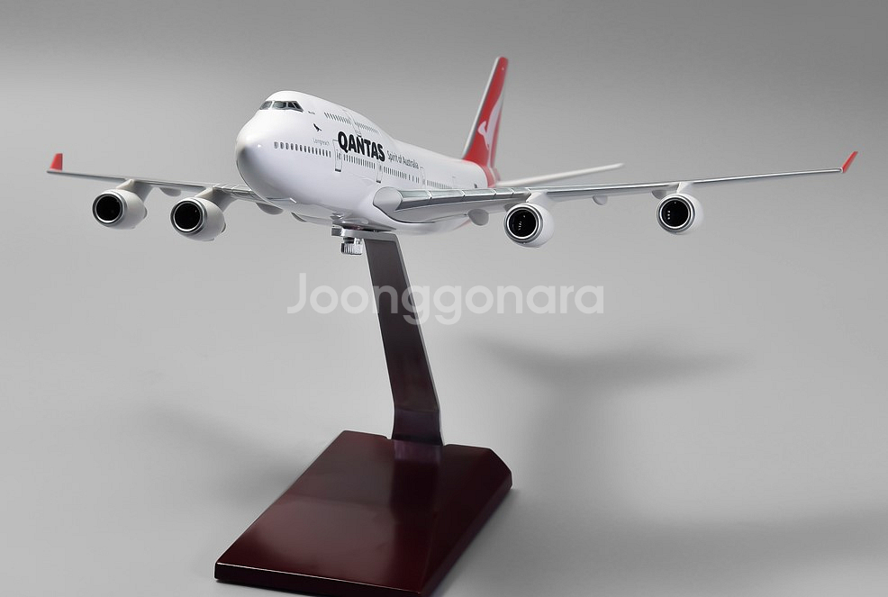 1/200 B747-400 1/200 B747-400--2