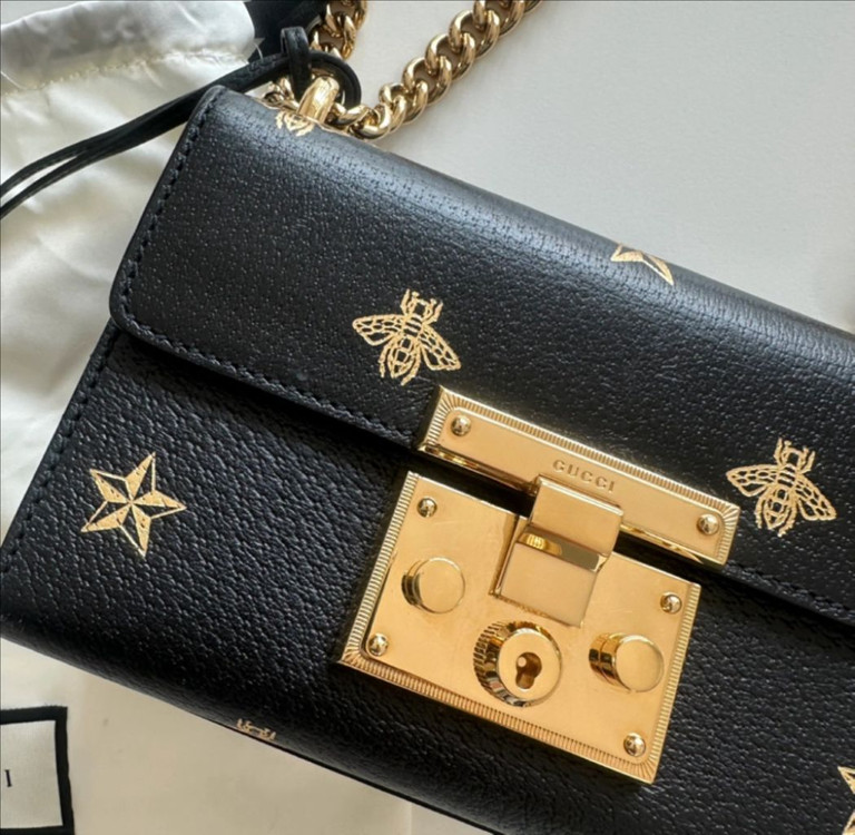 (정품) GUCCI구찌꿀벌프린팅패드락체인숄더백판매해요 이미지