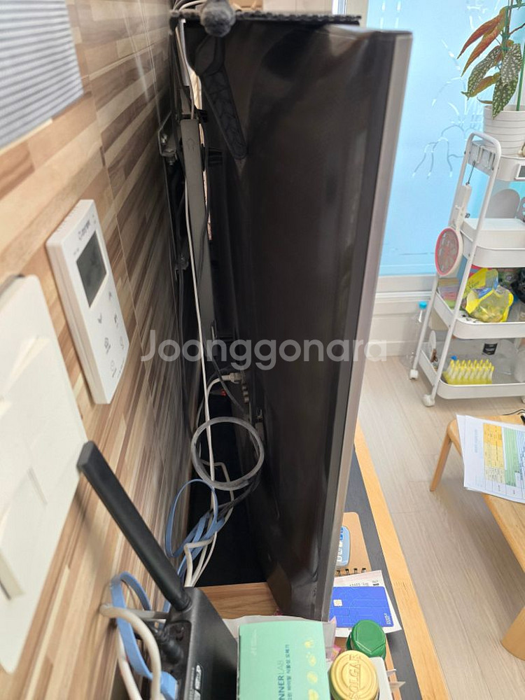 LG TV 49UH6800 49인치 벽걸이 티비 팝니다--1