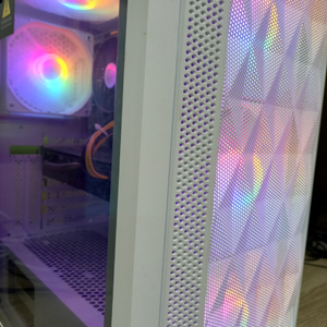 i5-9400f RTX2060 깔끔한 화이트본체 팝니다
