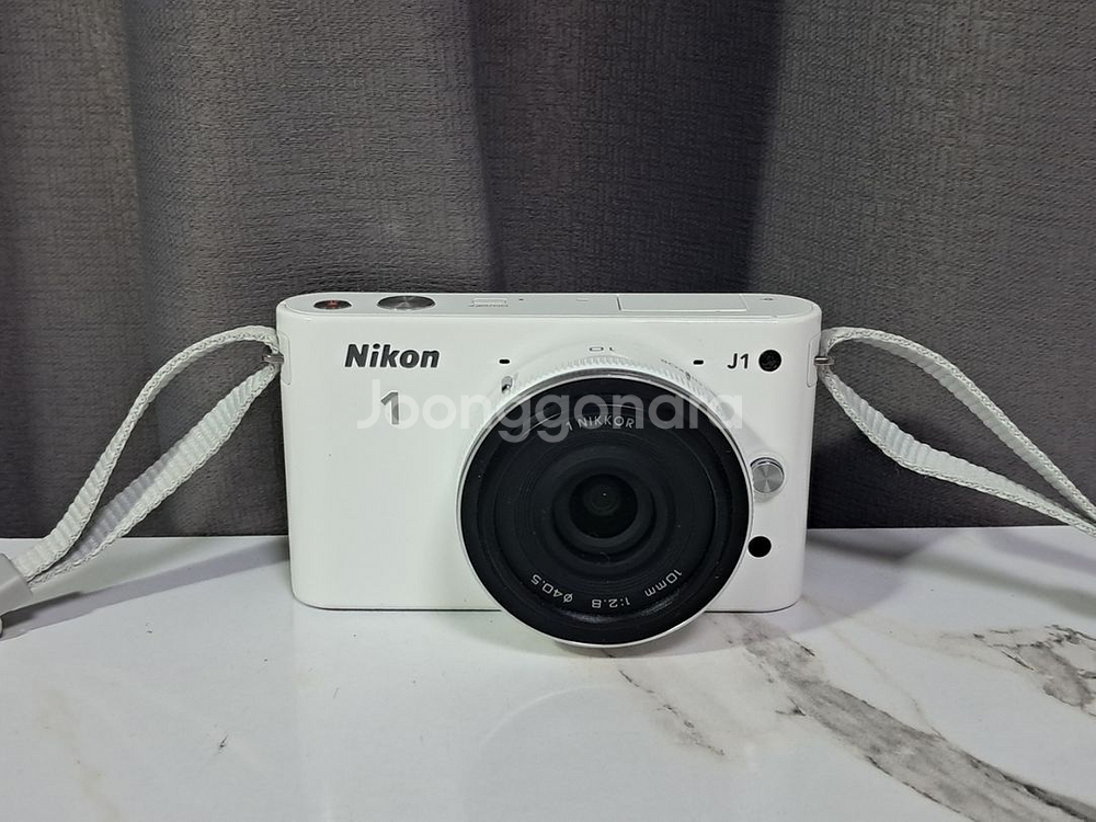 상태좋은 Nikon1 J1 미러리스 /10mm 렌즈--1