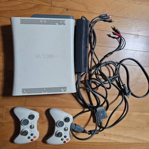 엑스박스360 xbox360 본체 및 패드2개 팔아요