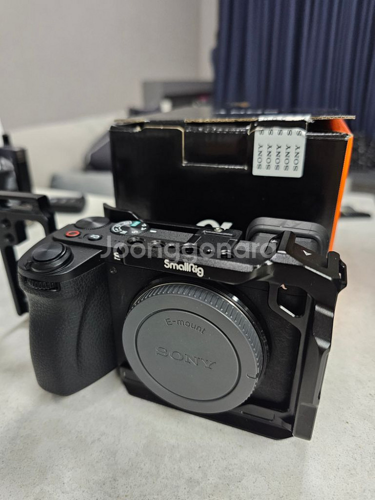 소니 a6700 상태 AA. 5,700컷, 스몰리그--0