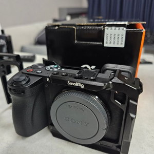 소니 a6700 상태 AA. 5,700컷, 스몰리그