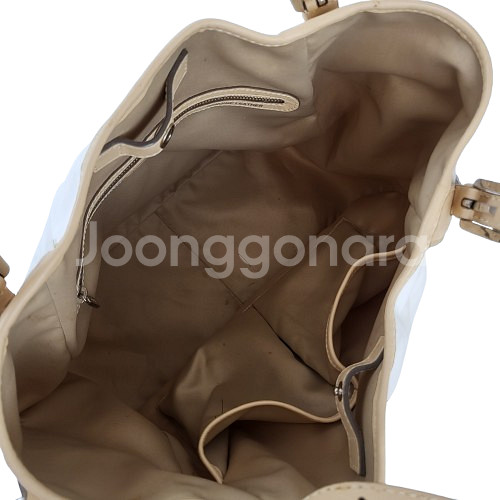 정품 토즈 화이트 페이던트 토트/숄더백--9