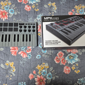 AKAI MPK mini Mk.3 스페셜에디션 팝니다